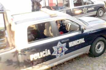 Uno de ellos fue las 10:55 horas se reportó según reporte de la Policía Municipal, se reportó un robo a transeúnte en alguna parte de la ciudad de Tepic o municipio, ya que no detalló ni la colonia