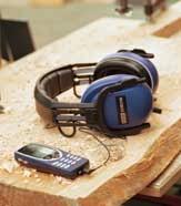 Protección, amplificación y comunicación BOTÓN BALANCE AUX [ Comodidad ] La comodidad del producto anima a los trabajadores a llevar protecciones auditivas, que sin duda son el método más seguro para