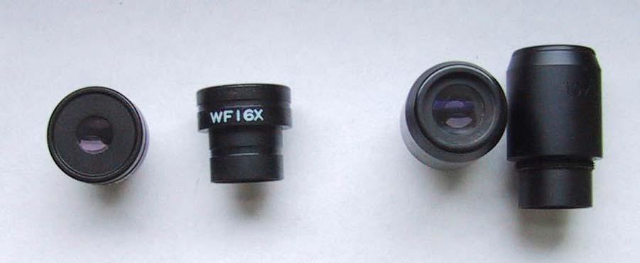 Sobre un eje óptico se colocan los dos sistema de lentes de tal manera que: Un objeto colocado fuera de la distancia focal del primer sistema de lentes (objetivo) pero muy próximo al foco, forma una