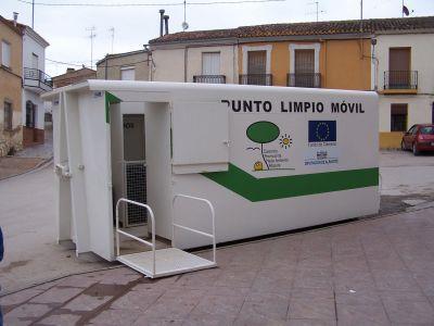 El objetivo del punto limpio móvil es facilitar a los vecinos de Melilla la gestión de los residuos no voluminosos y el reciclaje mediante la recogida