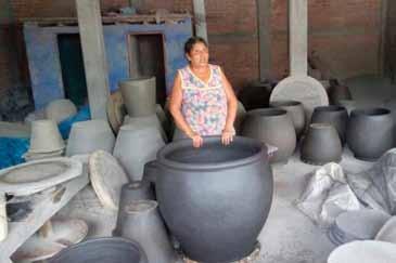 La FAHH donó 250 hornos tradicionales para producir totopos.