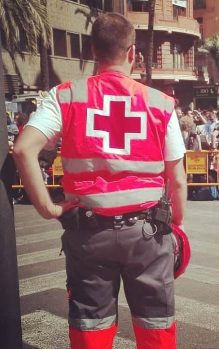 Actos con presencia de Cruz Roja. El dispositivo de Cruz Roja en las Fallas 2017 comenzó 25 de febrero con la mascleta vertical antesala de la Cridà, continuando con las Cabalgatas.