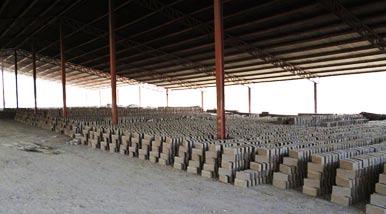 Tener patios de secado nivelados y bajo cubierta: El secado de todos los materiales cerámicos debe ser lento en las primeras