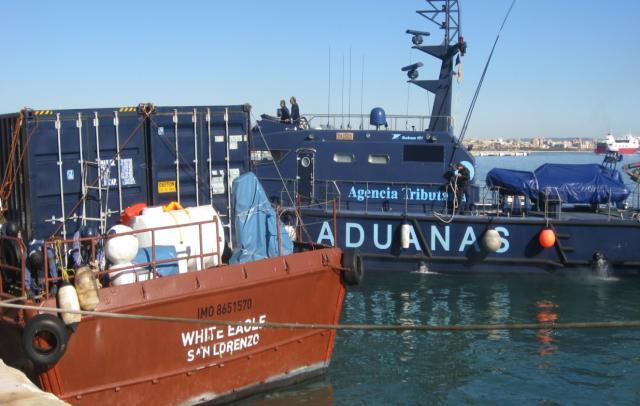 Operación HUNT EAGLE: Alijo en la costa, diciembre 2013 Organización contrabandista del País Vasco Colaboración