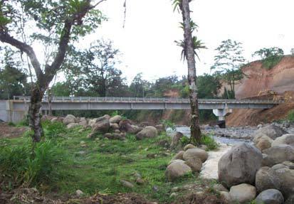 Bajo Rodríguez y Santa Rita, en San Carlos, con una inversión de $800 mil, lo mismo que las estructuras sobre los ríos Perico (12m) y Grande (25m), ubicados en la entrada a Nicoya y con inversiones
