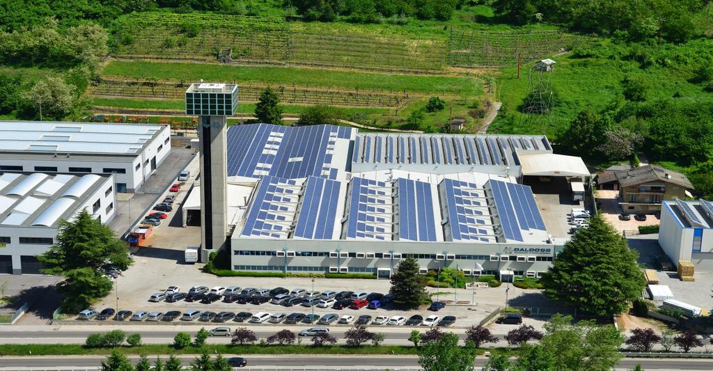 Daldoss Italia Situada en el Norte de Italia, en direccion del Austria, nuestra fabrica incluye un sistema fotovoltaico que cubre 3500 m.c., que nos asegura una capacidad de 500,000 kwh.