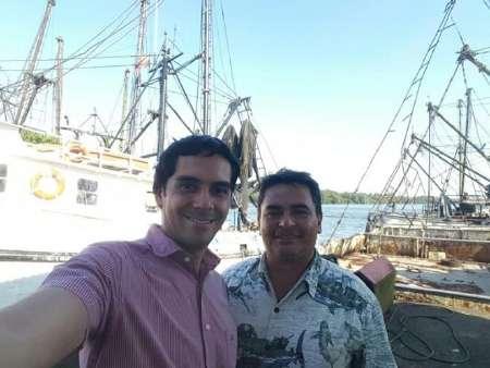 Figura 3. Investigadores del INVEMAR en la empresa pesquera Bahía Cupica de Buenaventura.