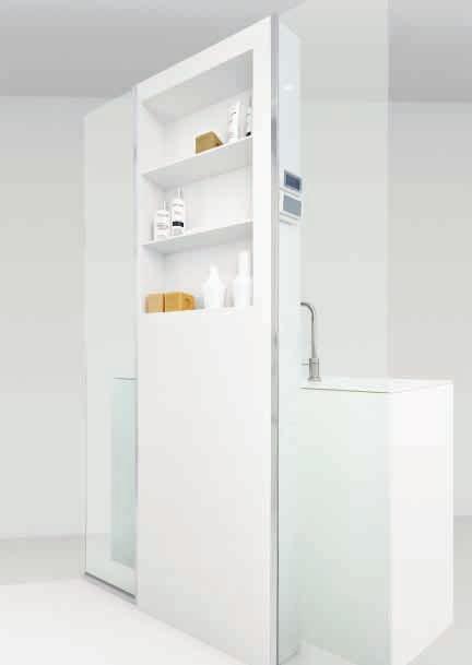 Screen plus in 195 cm height with mirrored cabinet, radio/mp3 system and