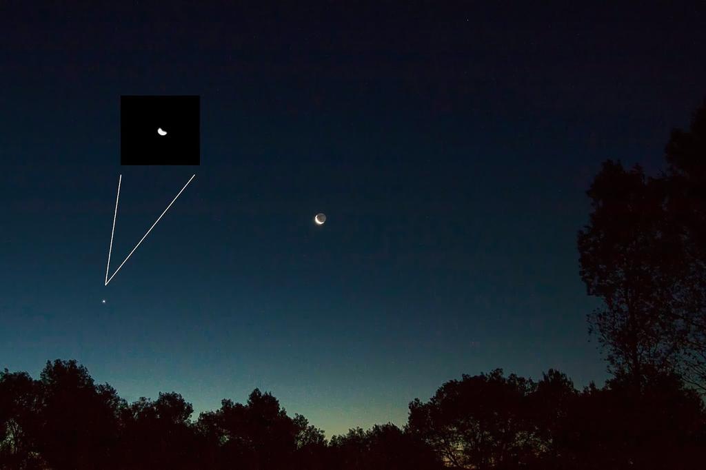 08-Luna y Venus en fase Esta curiosa imagen corresponde a una toma de la Luna y Venus en fase de cuarto menguante.
