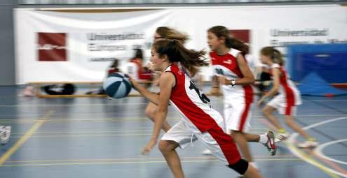 Ÿ Psicomotricidad (INF, 1º y 2º PRIM) Ÿ Pre-deporte (1º a 4º PRIM) Ÿ Escuela Fútbol Sala Ÿ Escuela Baloncesto Ÿ
