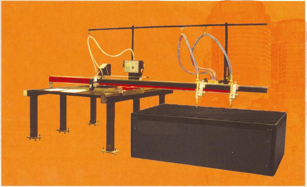 Máquina CNC de corte con seguimiento óptico marca PIERCE, modelo SABRE. Esta máquina pantográfica viene equipada de forma estándar con un sistema motorizado de lectura óptica.