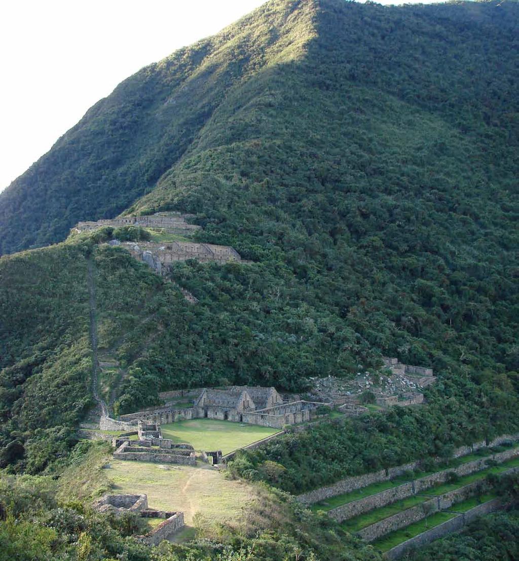 Montañas y Valles con una historia de ocupación prehispánica Cuesta F., Peralvo M. y N. Valarezo. 2009. Los bosques montanos de los Andes Tropicales.