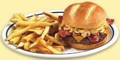 parrilla $165.00 Cheddar Mushroom Burger Una gruesa y jugosa hamburguesa con champiñones, salsa de queso cheddar blanco, tocino crujiente y queso americano $165.