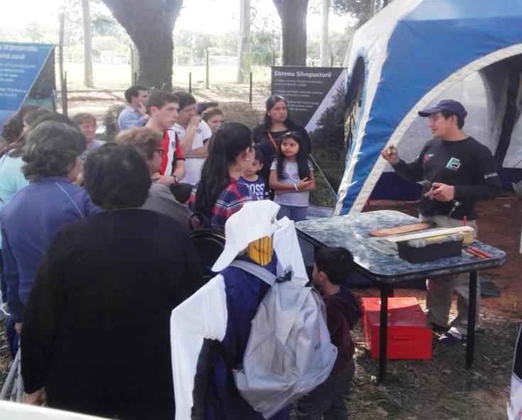 funcionamiento de un equipo de esquila como así también en los alcances del programa PROLANA en la provincia de Corrientes. Instructores: Sr.
