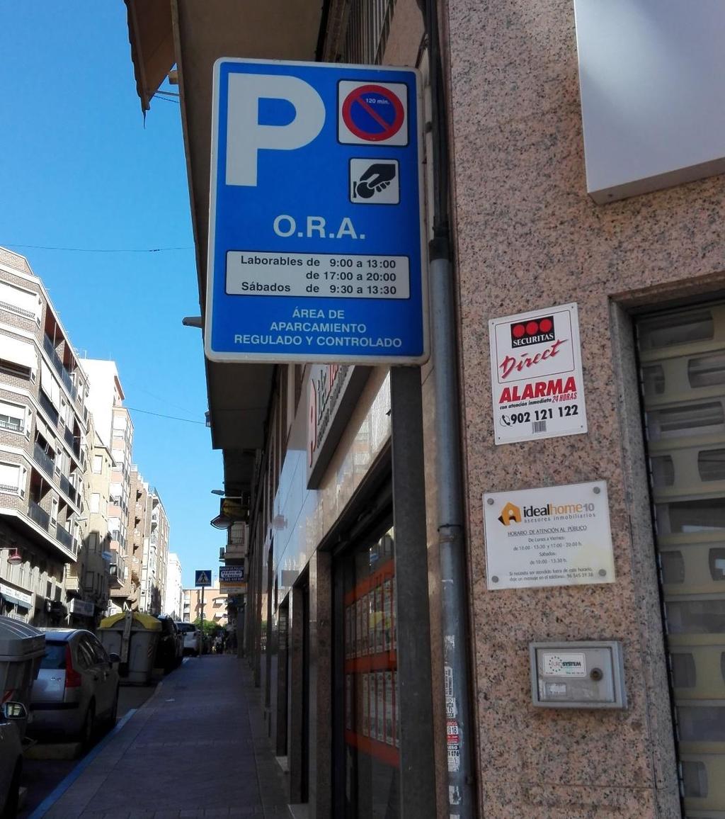 4.6.2. Aparcamiento regulado en la vía pública (ORA) El servicio de ordenación y regulación de aparcamiento en la vía pública (ORA), es gestionado por la empresa Pimesa.