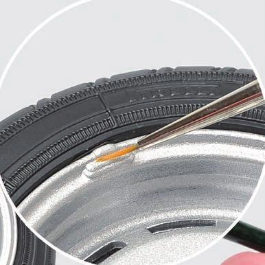 En el caso de las ruedas se sugería resaltar el contrapeso de equilibrado pintándolo de color gris acero.