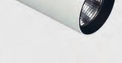 El cuerpo óptico de la luminaria así como el contenedor de los equipos de alimentación están fabricados en aluminio inyectado a alta presión, acabados en pintura polvo de color blanco o negro.