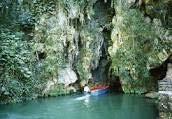 Visita al Mural de la Prehistoria y viaje en bote sobre las aguas subterráneas del Río San Vicente en la Cueva del Indio. 6.