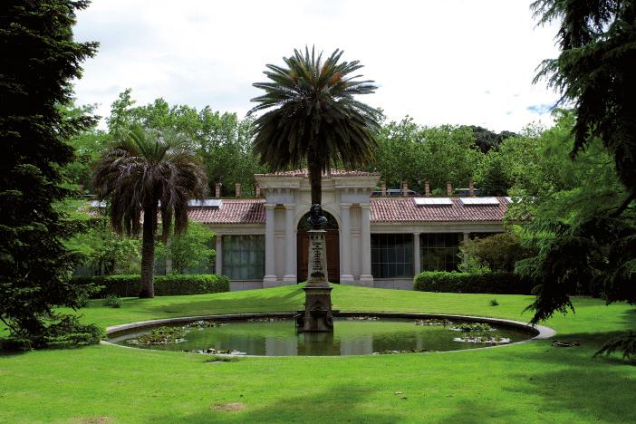 1. PRESENTACIÓN El Real Jardín Botánico es un recinto privilegiado en el corazón de Madrid que alberga una colección de plantas vivas de gran valor educativo.