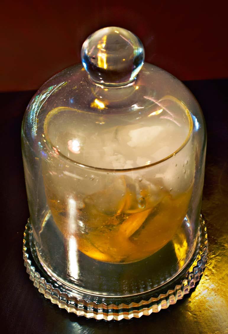 Johnnie Walker Platinum Whisky, Laphroaig Whisky, Carpano Formula Antica