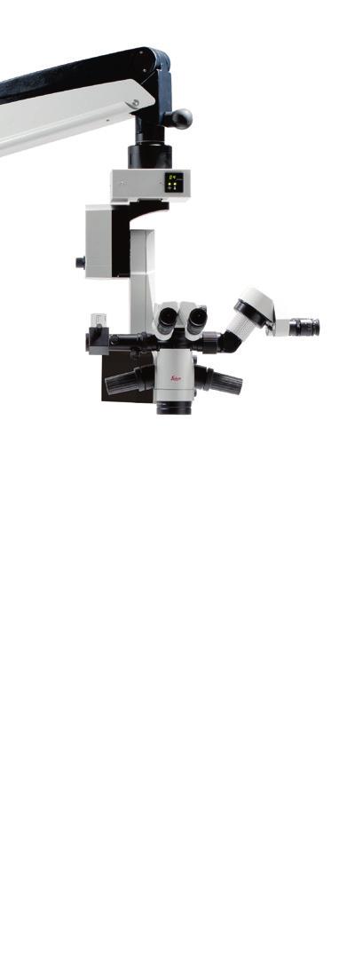 El Leica M820 F20 le proporciona al cirujano oftalmológico ópticas de la serie 800 de gran transmisión, sobre un estativo
