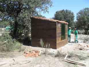 los edificios existentes en la reserva: Módulos Solares Fotovoltaicos