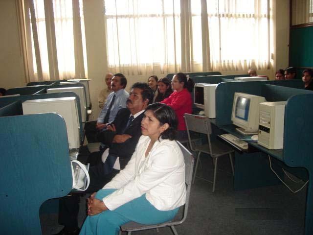 Programa de capacitación de los equipos de salud para disminuir la mortalidad materna, en la Maternidad Isidro Ayora Loja - Ecuador 5 y 6 de diciembre del 2006 Representantes del Ministerio de Salud