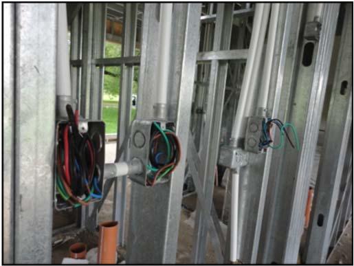 202 Para la fijación de cañerías de instalaciones sanitarias, existen sistemas específicamente diseñados para el sistema constructivo Steel Framing, que permiten realizar instalaciones sanitarias