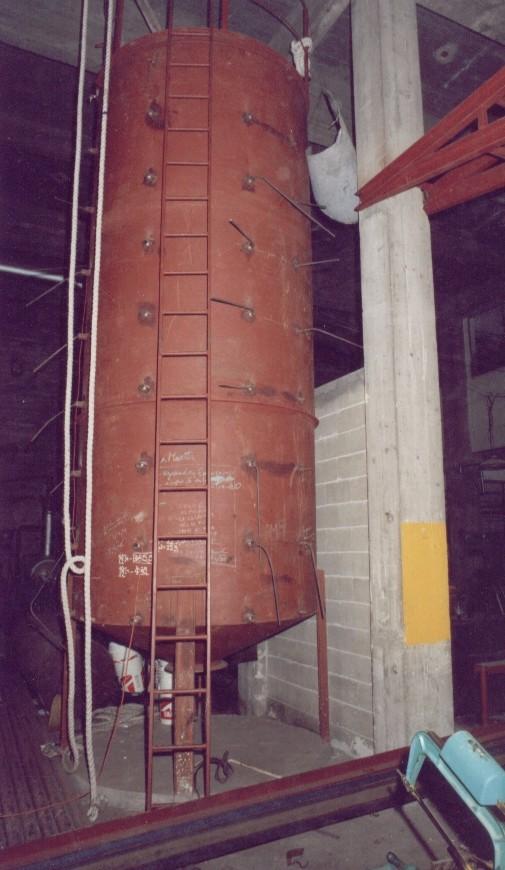 Experiencias realizadas con RSU Se siguió un reactor de 13 m3 conteniendo RSU durante un período de dos años.