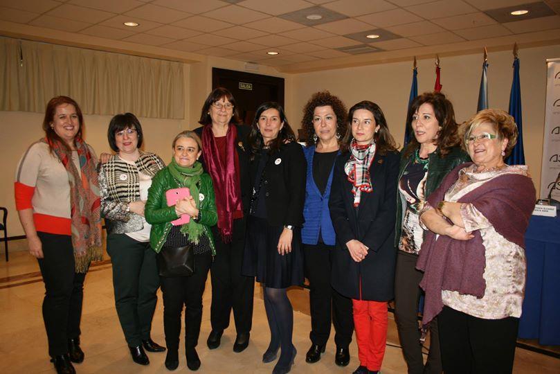 Cenas reunión Enero Invitada: Carmen Sanjurjo, Directora del Instituto Asturiano de la Mujer 3x3: Beatriz Díaz Álvarez Beatriz Comunicación Marzo Jornada Día Internacional de la Mujer Invitada: