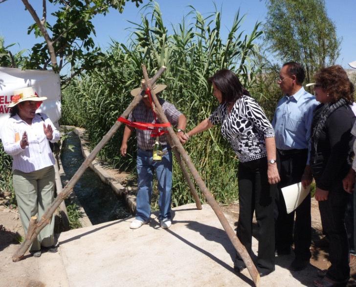 Visitó las obras del proyecto Mejoramiento del sistema de riego en el sector La Catedral, distrito de Vítor Arequipa Arequipa, financiado por el Foncodes, conforme al