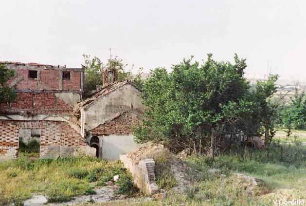 La ermita de la Mora en los años ochenta La ermita más antigua de Leganés Tres ermitas tenia Leganés en el siglo XVI, dos de ellas justo en los lugares donde trescientos años antes vivían los