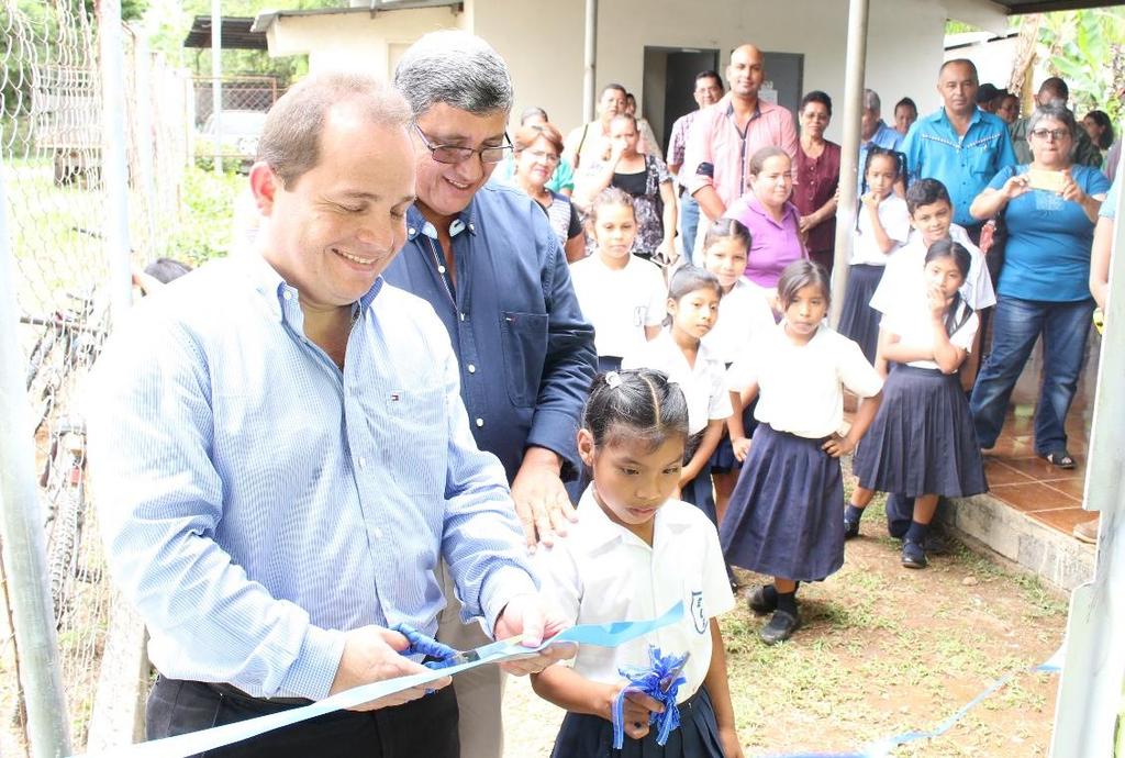 Cochea Inauguración de la Infoplaza Lajas Adentro Provincia de