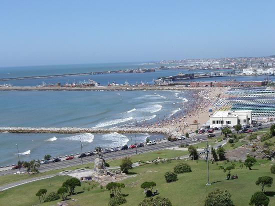 Mar del Plata es el principal destino turístico litoral de Argentina y playa l o s e d ístico r u t o n i y dest o i c a p s E crecimiento inin terrumpido ha cia el Norte y Sur de