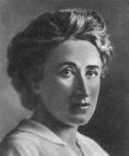 Rosa Luxemburg (1870-1919) La teoría oportunista en el Partido, la teoría formulada por Bernstein, no es más que un intento inconsciente para asegurar el predominio de los elementos pequeñoburgueses