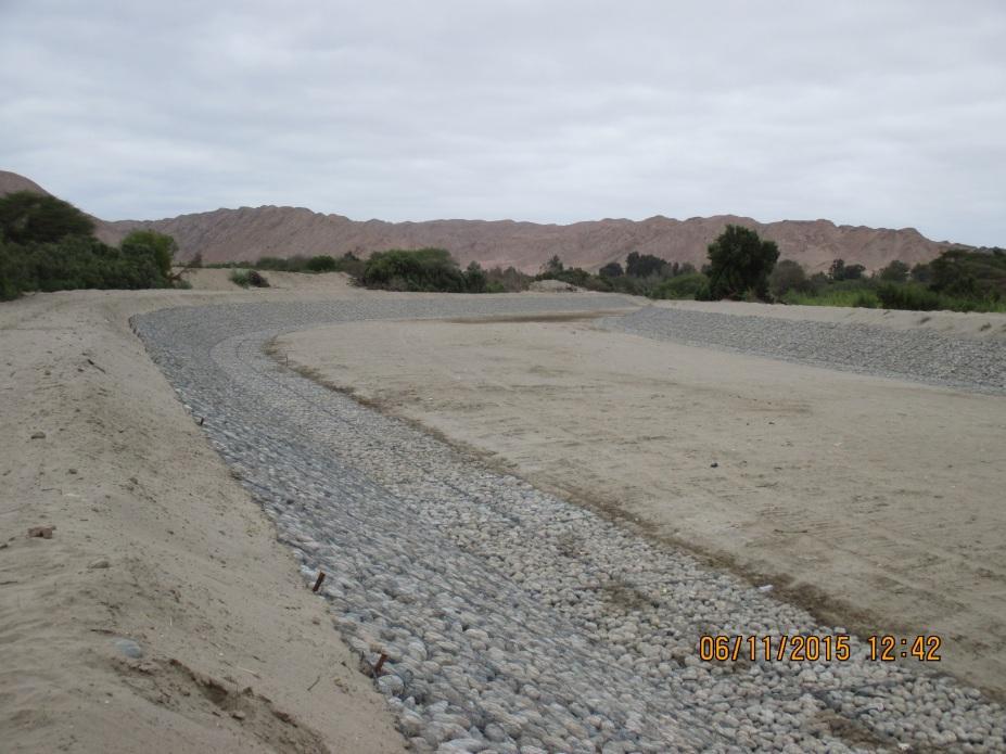 V nfraestructura Construcción de defensas ribereñas en ambas márgenes del río ca para asegurar el servicio de agua de riego en los