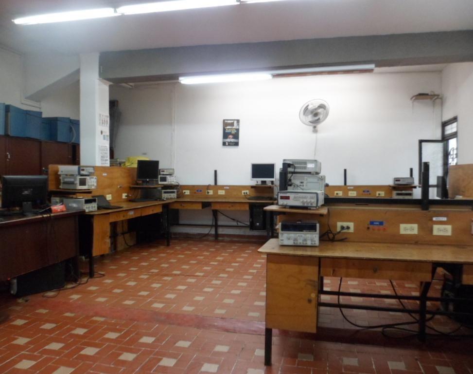 2014 GUÍA DE USO LABORATORIO DE ELECTRÓNICA Universidad del Valle Sede Yumbo Tecnología Electrónica GA 01 0068 V