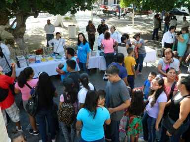 Lunes 22 de Agosto Se asistió a la segunda jornada nacional de lucha contra el Zika, Dengue y Chikungunya que arrancó este día en Guaymas, cuando los tres niveles de gobierno llevaron a cabo jornadas