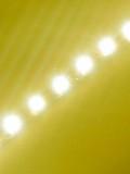 Ventajas de Led. LED de luz blanca: Alcanza su propósito agrupando mas LED pequeños en una manera ordenada, de tal modo creando una viga unificada.