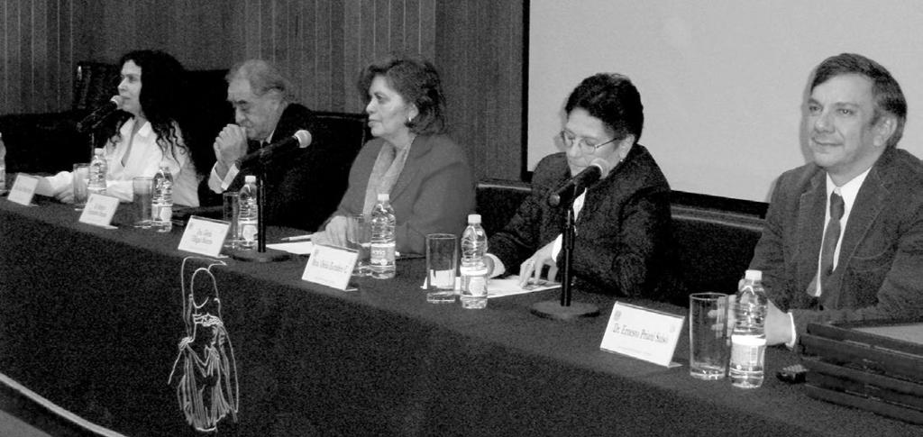Lina Escalona Ríos Aprobado el 8 de febrero de 2002 por el Consejo Técnico de la Facultad y el 29 de julio de ese mismo año por el Consejo Académico del Área de las Humanidades y las Artes, el plan