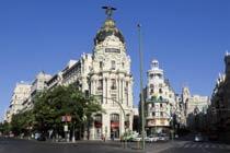 Por qué MADRID Su ubicación estratégica ofrece las mejores comunicaciones dentro del país y un importante nodo internacional.