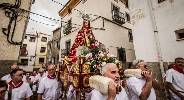 VIERNES 8 de Septiembre / DÍA DE LA VIRGEN 06:00 h. Aurora a la Virgen por las calles de nuestro pueblo, cantada por el grupo de Auroros de Andosilla. 10:00 a 11:00 h.