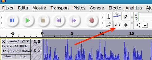 Una vegada seleccionada, amb Efecte>Amplifica, disminuirem el volum en -10 DB Si li donem al Play comprovarem que ara els dos àudios ja estan més igualats en volum.