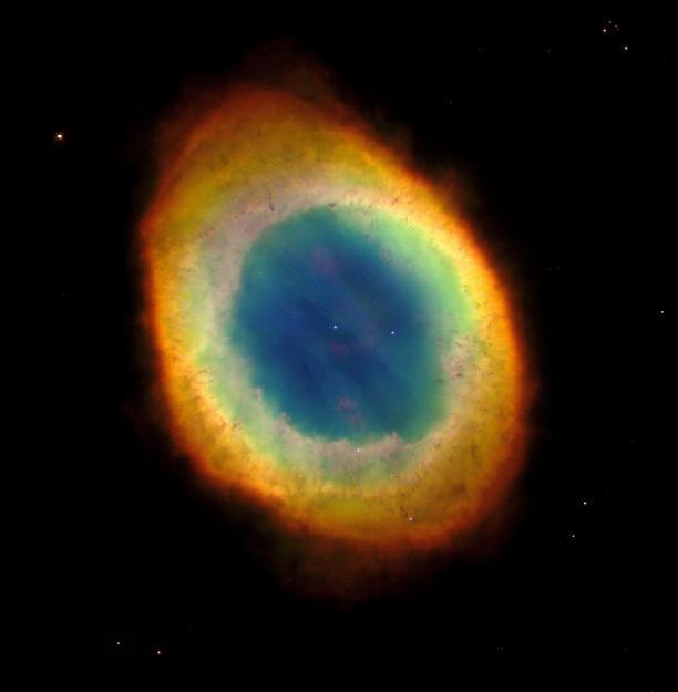MESSIER 57 La nebulosa del Anillo (también conocida como nebulosa anular de la Lyra, nebulosa planetaria M57, Messier 57, M57 o NGC 6720) es una nebulosa planetaria prototípica situada en la