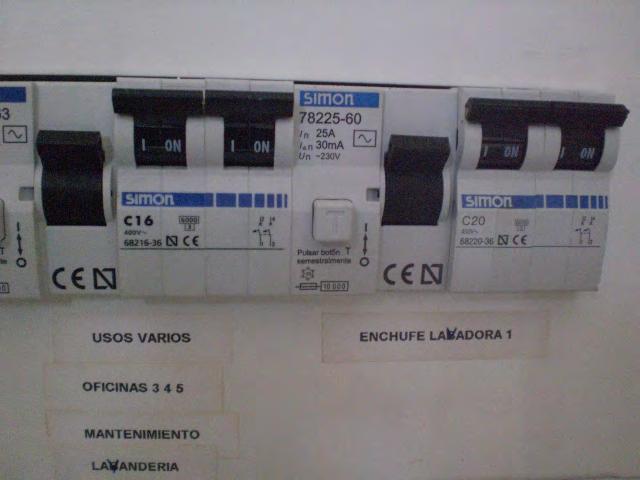 Protección de enchufe de lavadora de 20 A, siendo la toma de corriente de 16 A (ITC BT 19.2.2.3) Mediciones.