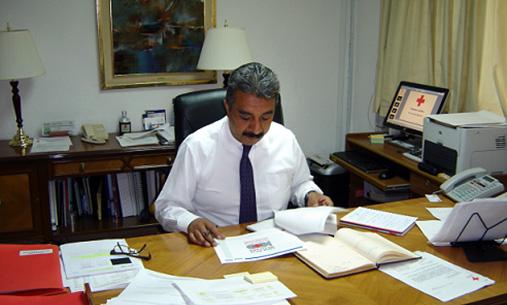 Sociedad Nacional DIRECCIÓN GENERAL. Dirigida por el Director General de Cruz Roja Mexicana. Es el administrador de la Institución.