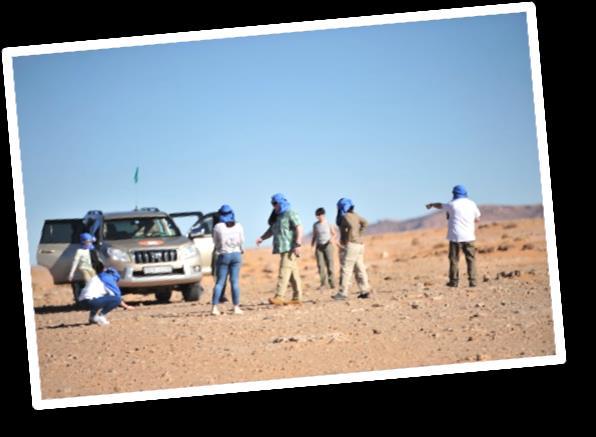 7 Día 3º (28/12) ERG CHEBBI KHAMLIA MERDANI MINAS M FIS ERFOUD Safari por el desierto, almuerzo en Erfoud, taller bereber.