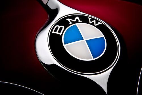 Alianzas Alianza con BMW para producir y vender la serie 3 y la