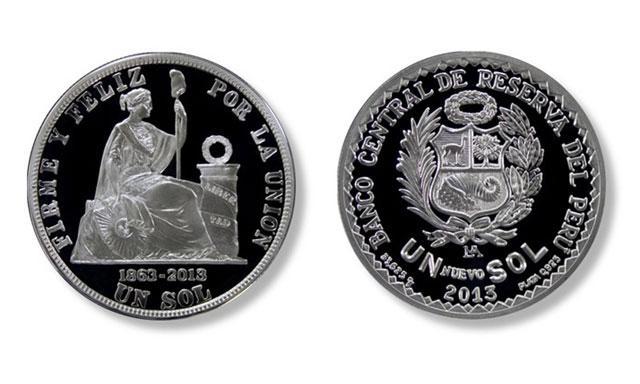 promulgó la Ley que creó esta unidad monetaria de 9 décimos de plata fina, en cuyo reverso resalta la imagen conocida como la Libertad Sentada, y que se acuñó por primera vez en 1864, en la histórica