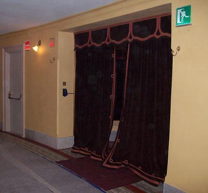 SEPARACIONES DE RIESGOS Separación de Sala y Foyer con Sala Escénica - Muros